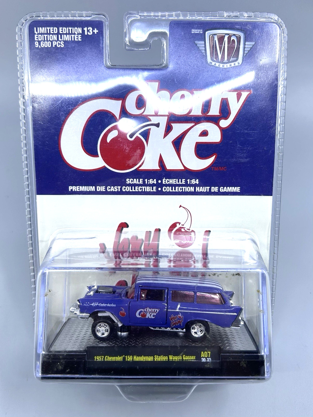 M2 Machines 1957 CHEVROLET 150 Handyman Station Wagon Gasser Cherry Coke 1:64